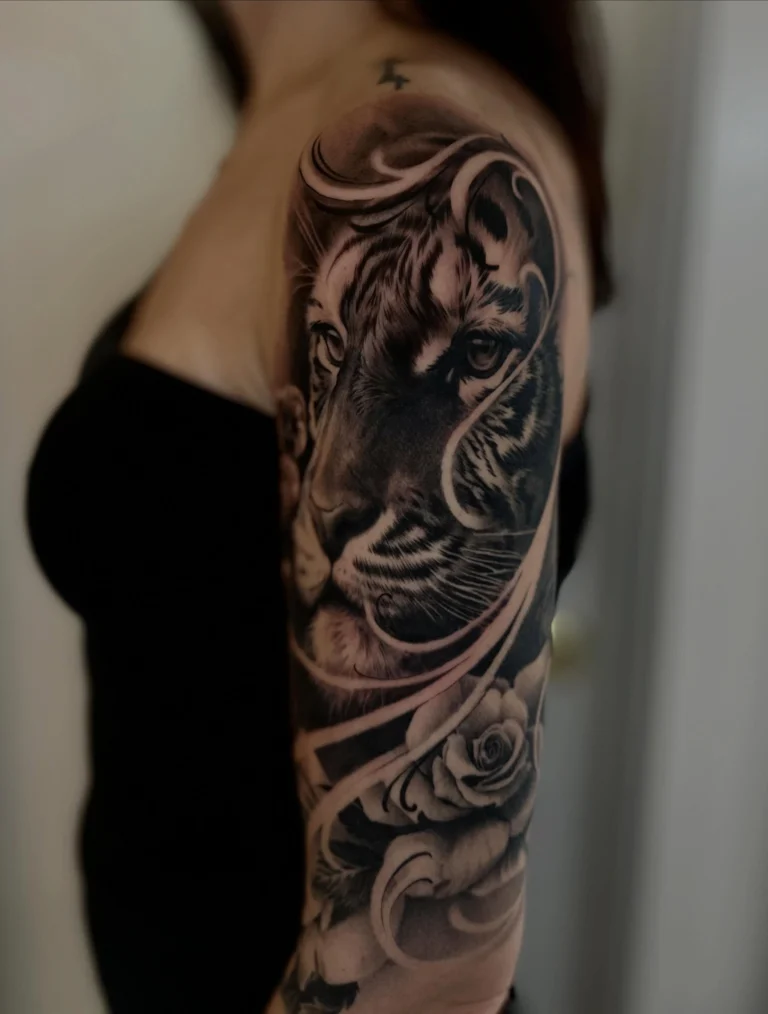 Instagram post from dq_tattoo.dk. This post is in position 0.