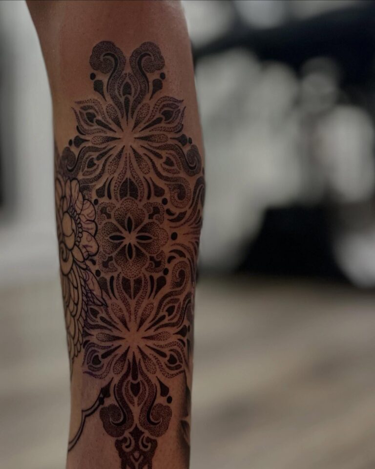 Instagram post from dq_tattoo.dk. This post is in position 11.