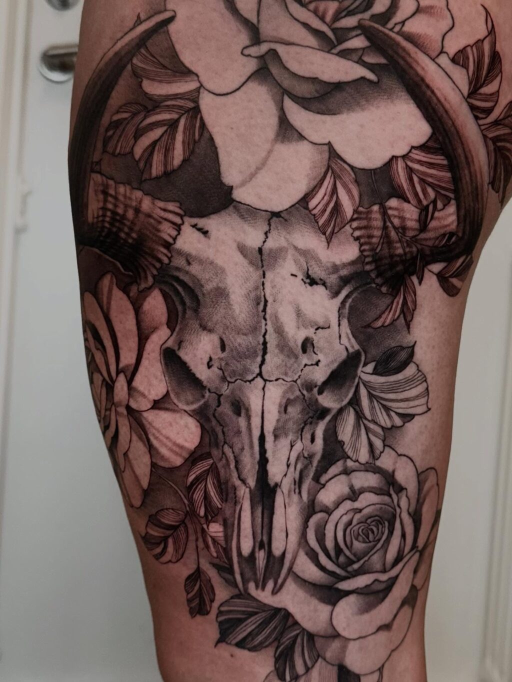 Instagram post from dq_tattoo.dk. This post is in position 0.