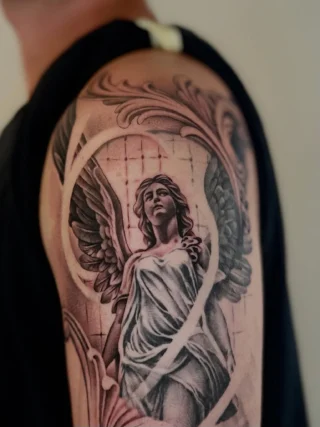 Instagram post from dq_tattoo.dk. This post is in position 2.